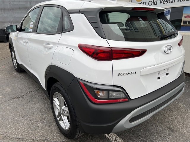 Used 2023 Hyundai Kona SE image 3