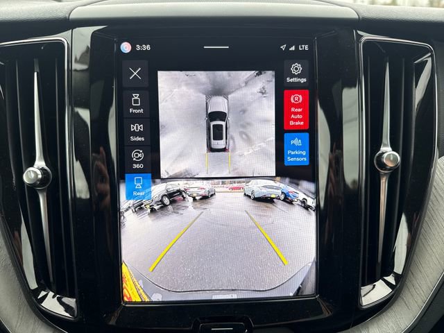 Used 2025 Volvo XC60 B5 Plus image 31