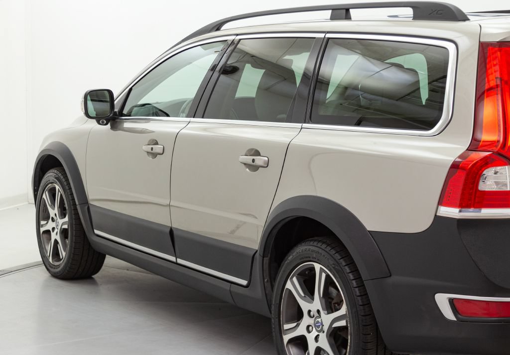 Used 2015 Volvo XC70 T6 w/ Technology Package AWD/4WD image 13