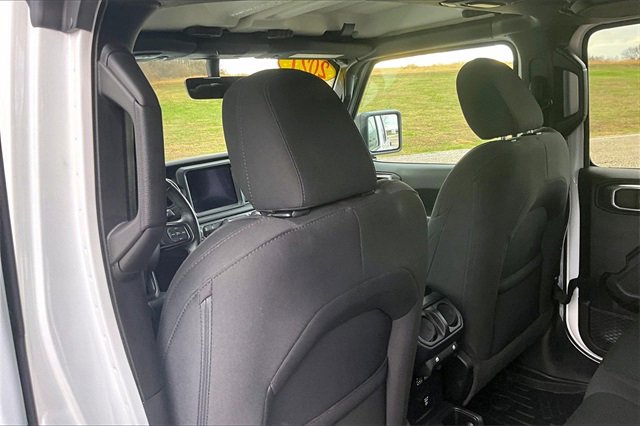 Used 2021 Jeep Gladiator Willys image 37