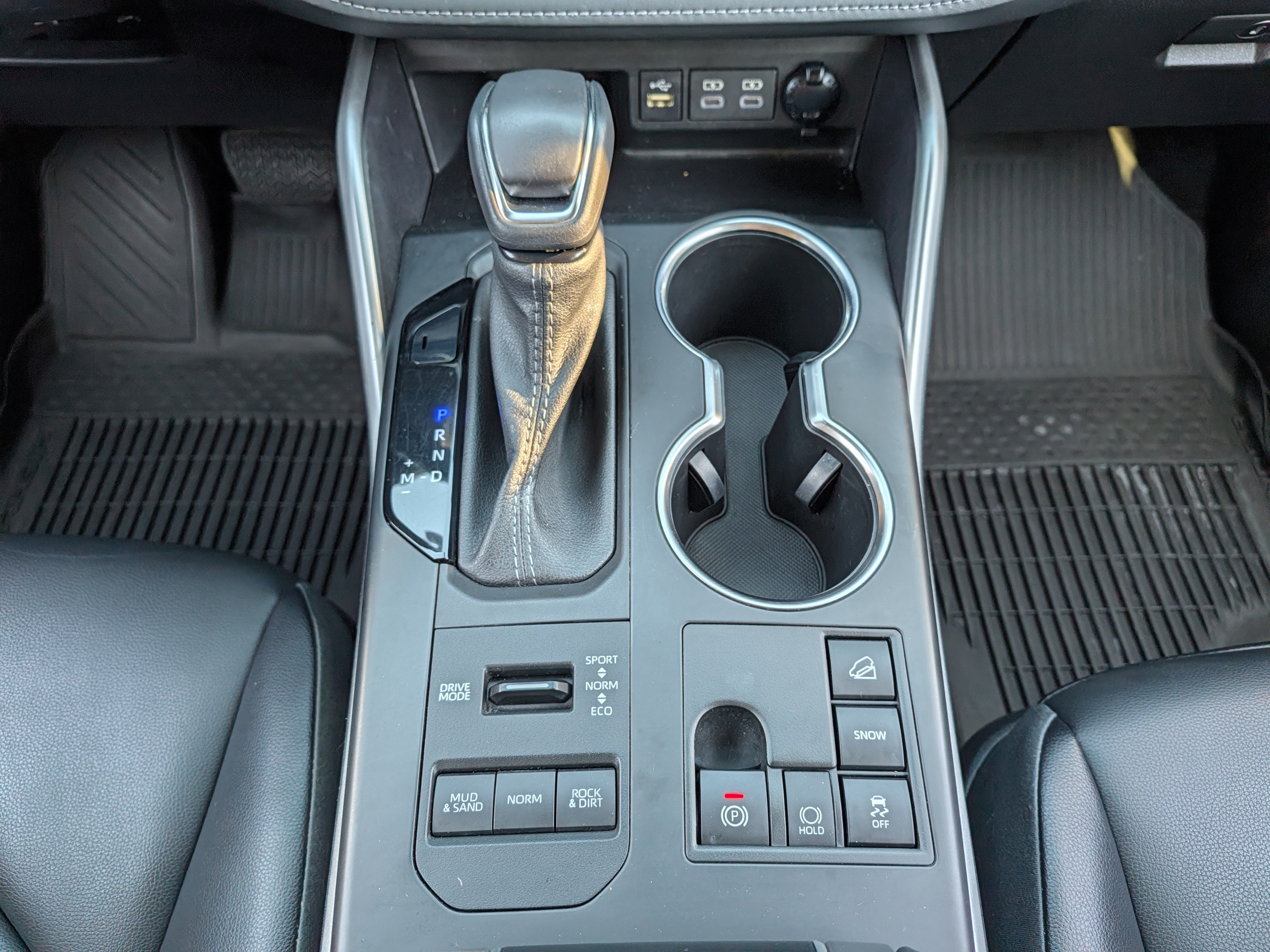 Used 2023 Toyota Highlander XLE AWD/4WD image 30