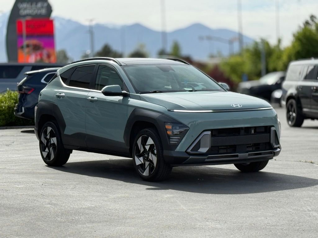 Used 2024 Hyundai Kona Limited AWD/4WD image 3