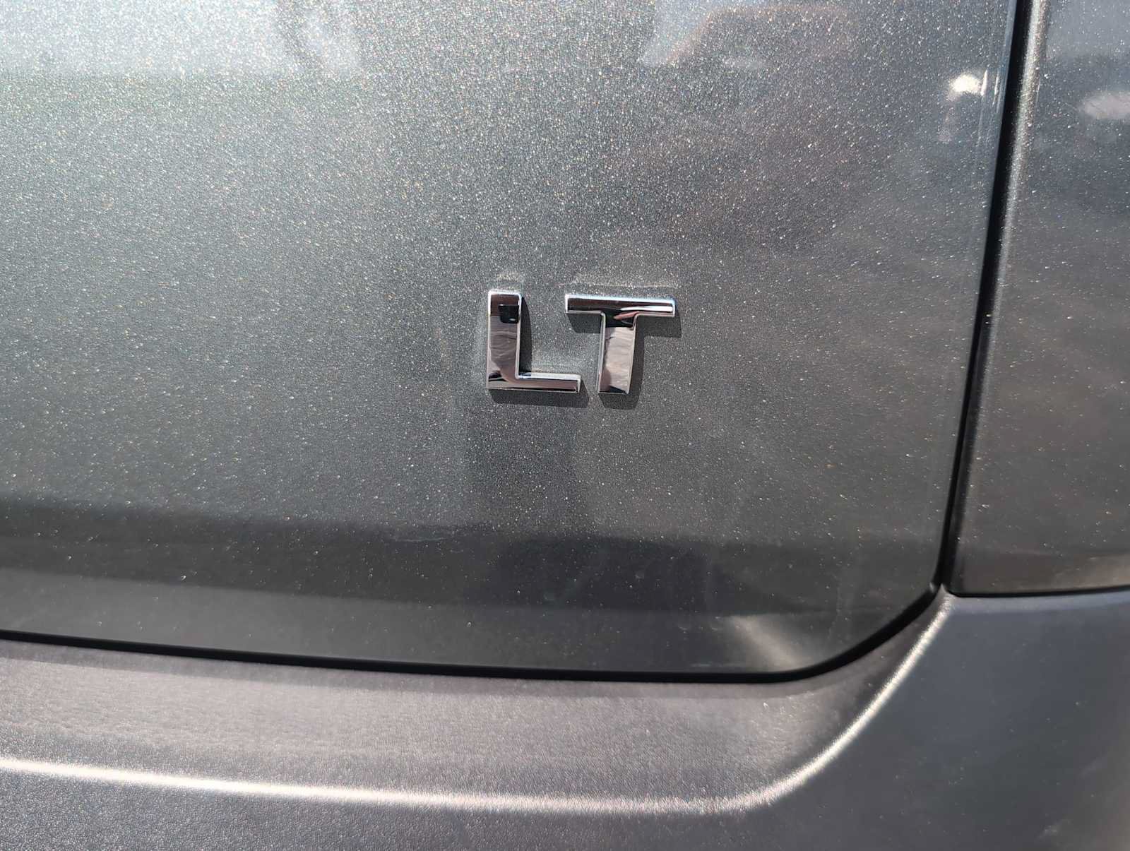 Used 2023 Chevrolet Traverse LT FWD image 31