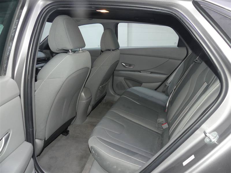 Used 2022 Hyundai Elantra SEL w/ Convenience + Premium Package FWD image 27