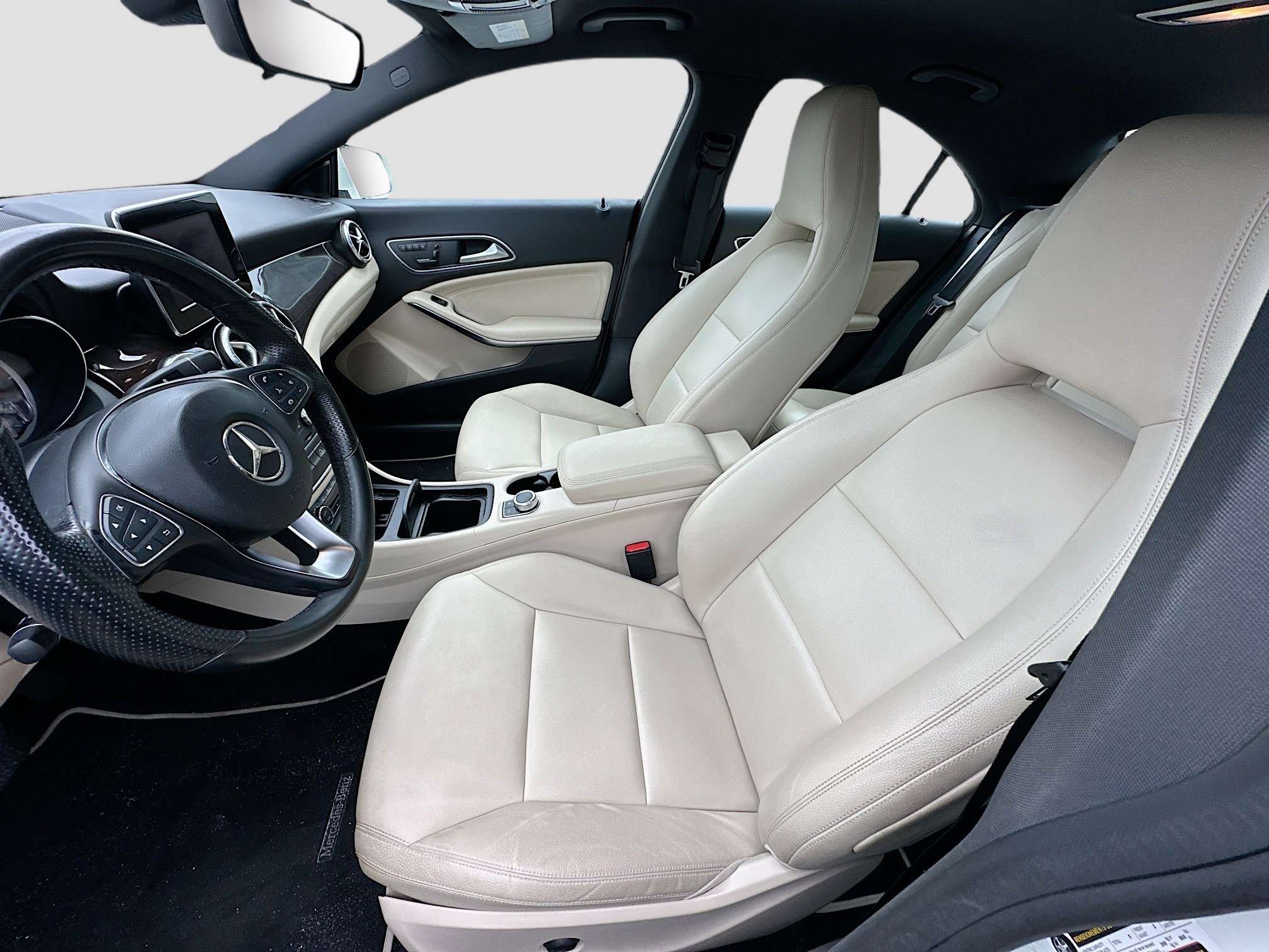 Used 2015 Mercedes-Benz CLA 250 image 9