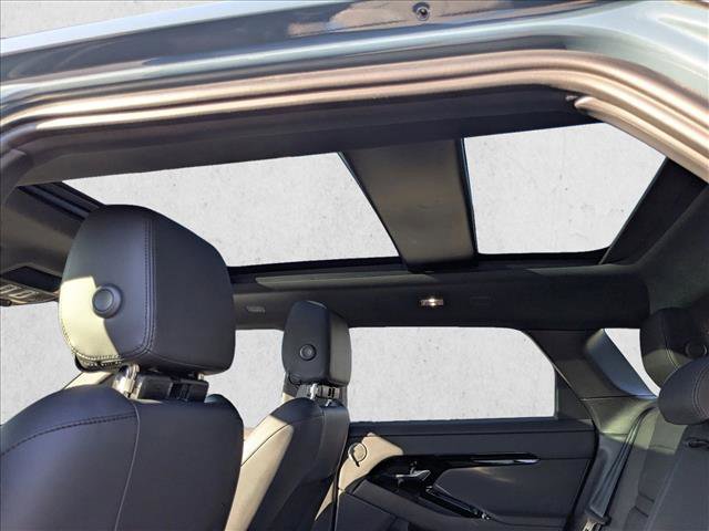 Used 2024 Land Rover Range Rover Evoque Dynamic SE image 20