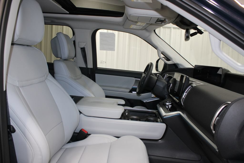 New 2027 Ford Expedition Platinum RWD image 40