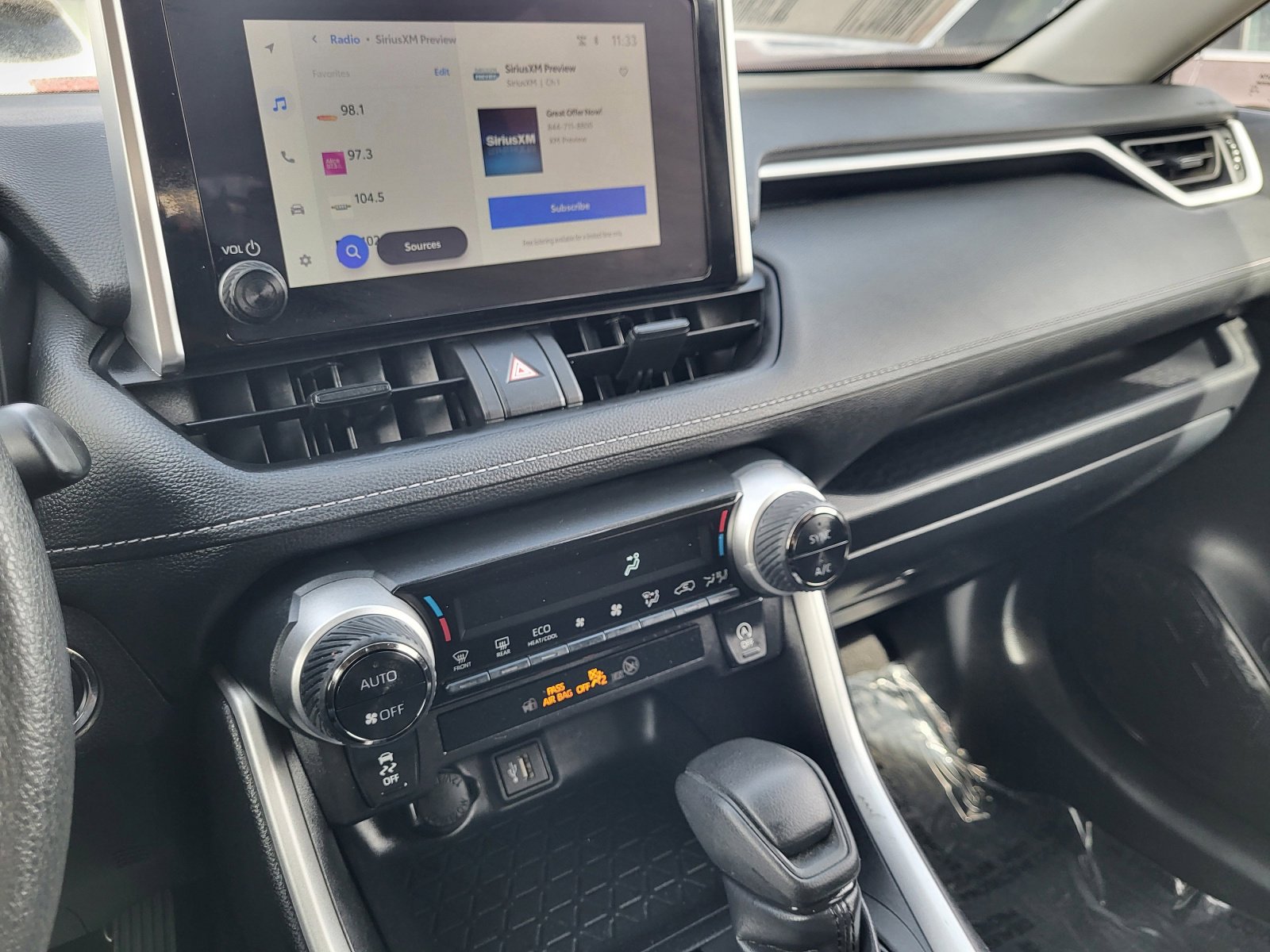 Certified 2025 Toyota RAV4 XLE w/ Convenience Package image 11