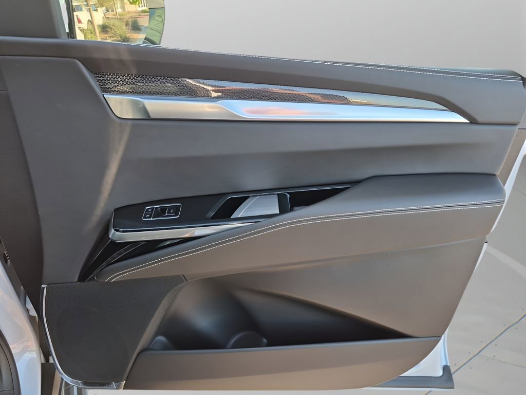 New 2026 Cadillac Escalade ESV V image 13