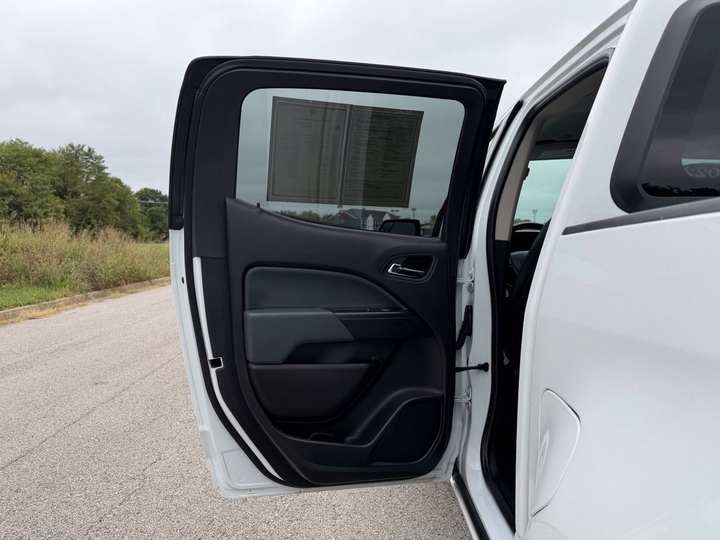Used 2022 Chevrolet Colorado Z71 AWD/4WD image 31