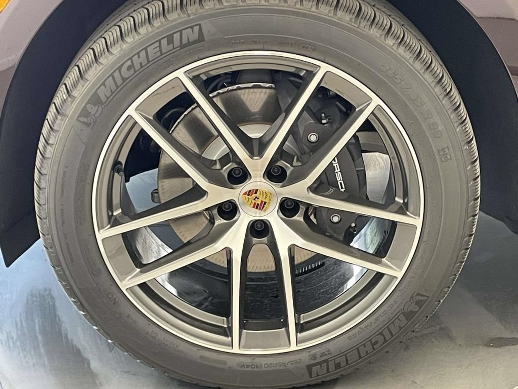 New 2026 Porsche Macan AWD/4WD image 11