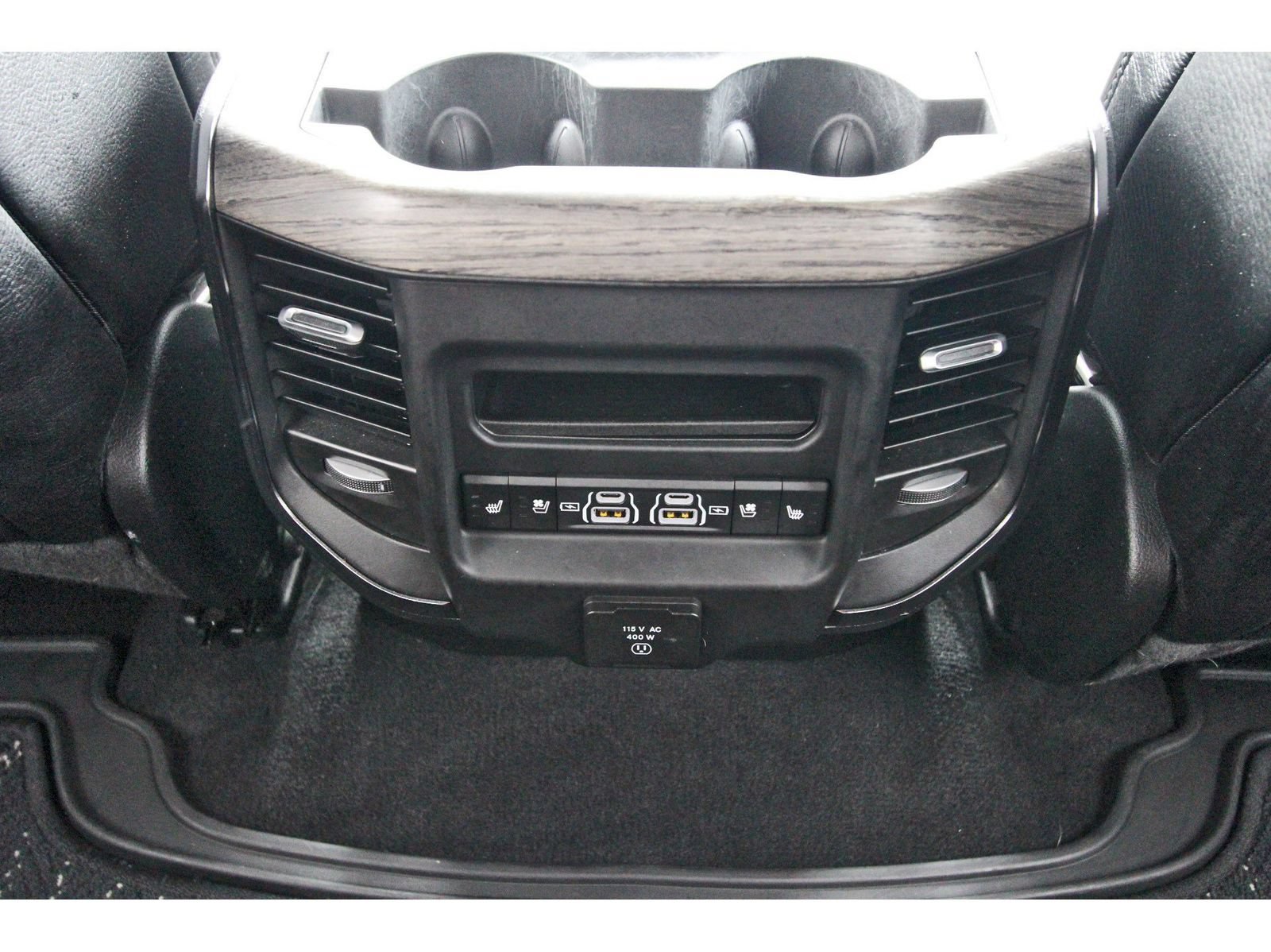 Used 2025 RAM 1500 Limited AWD/4WD image 15