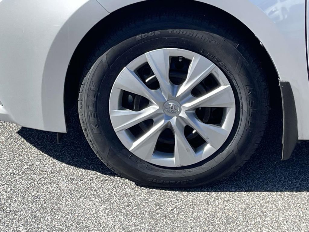 Used 2016 Toyota Corolla image 9