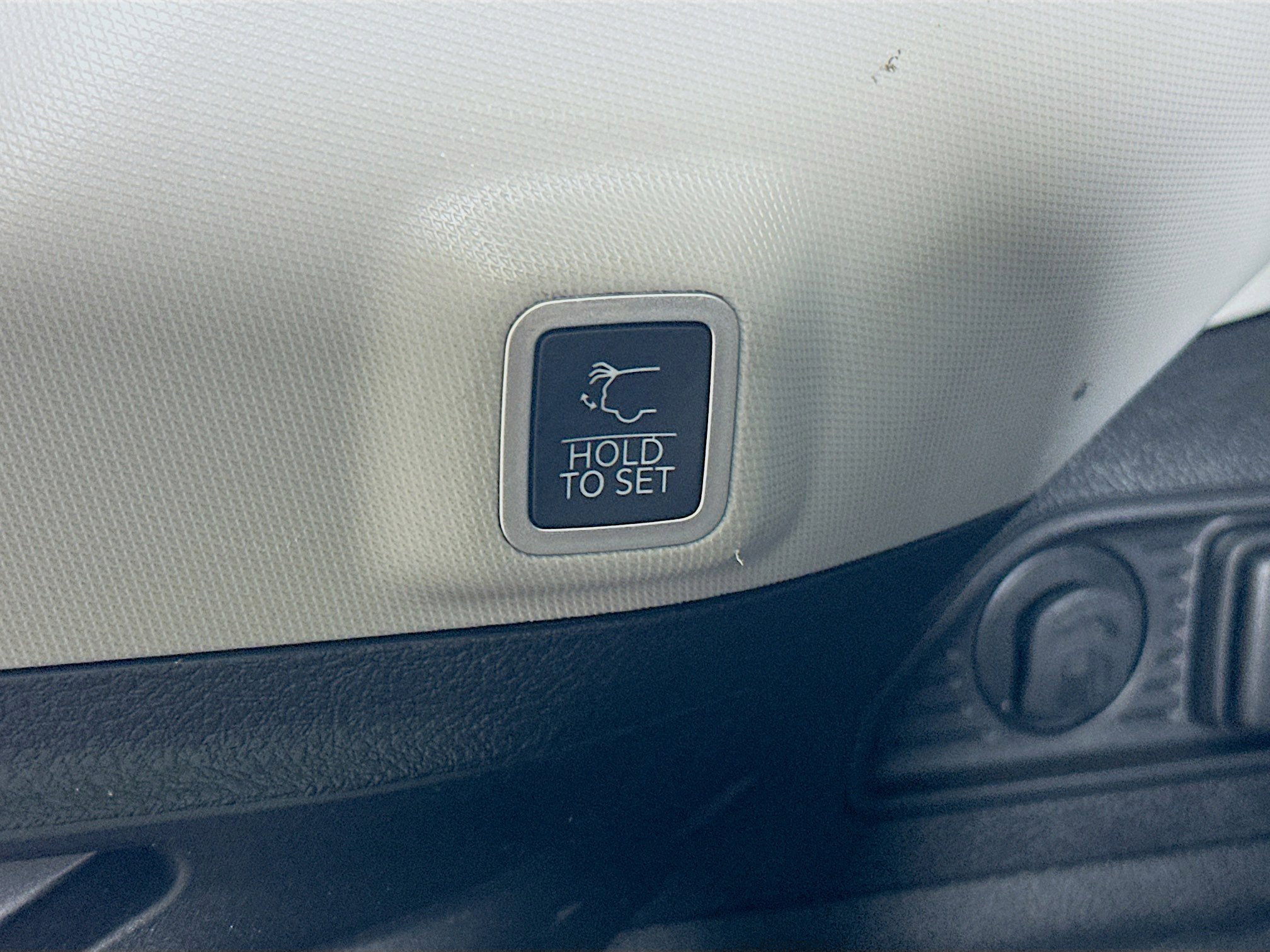 Used 2022 Jeep Grand Cherokee Limited 4xe w/ Luxury Tech Group II image 31