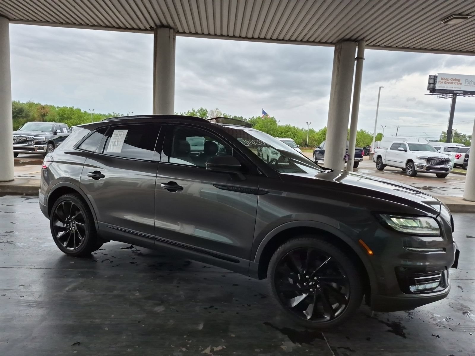 Used 2020 Lincoln Nautilus Reserve w/ Equipment Group 201A FWD image 4