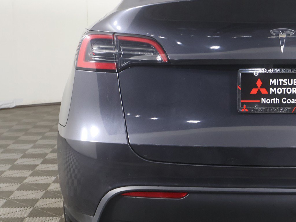 Used 2024 Tesla Model Y Long Range AWD/4WD image 20
