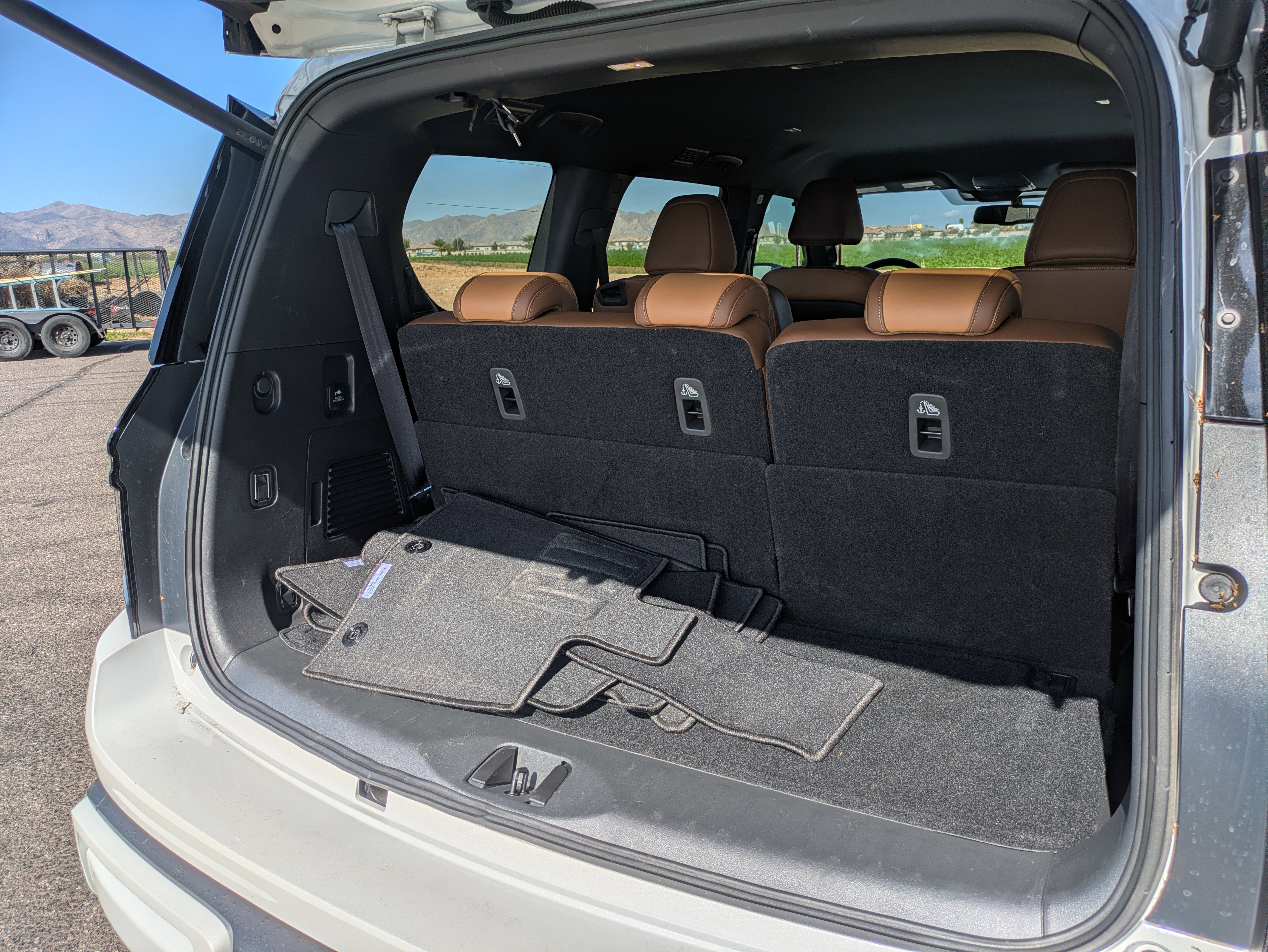 Used 2025 Nissan Armada SL w/ Captain's Chari Seat Package image 15