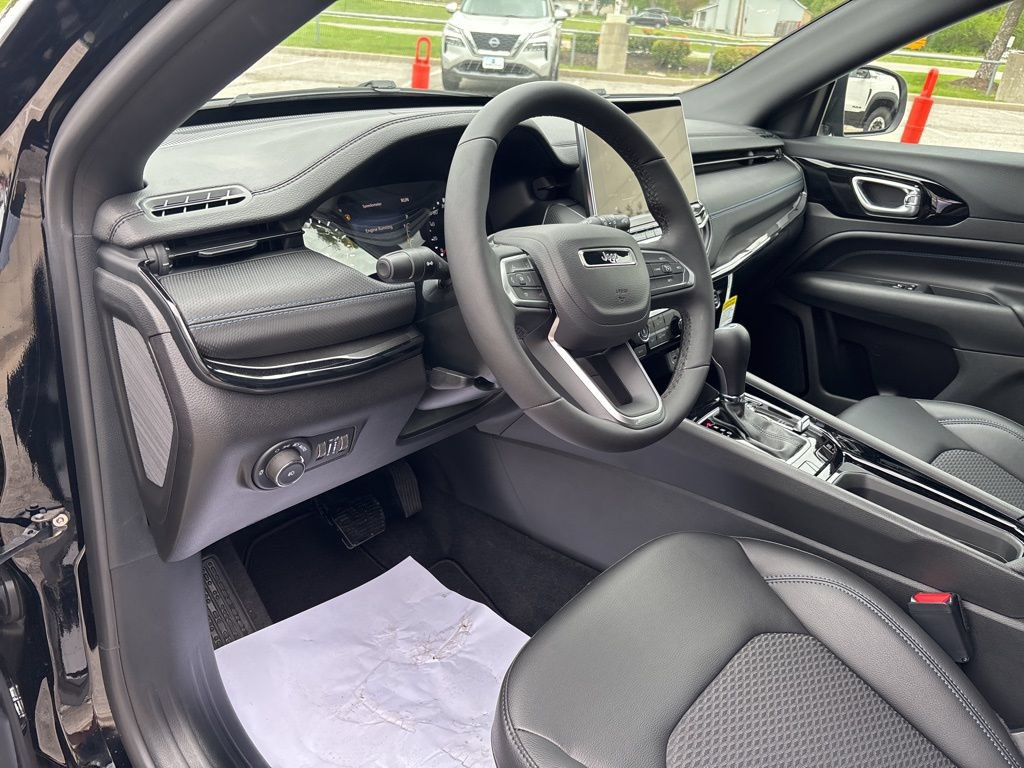 New 2026 Jeep Compass Latitude AWD/4WD image 54