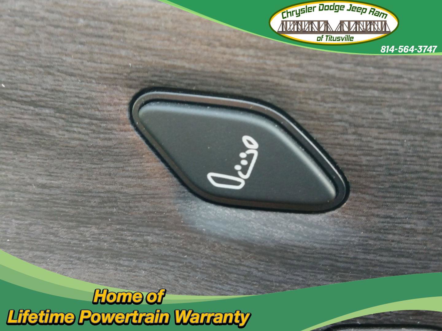 Used 2022 Jeep Grand Cherokee Overland w/ Luxury Tech Group IV image 36