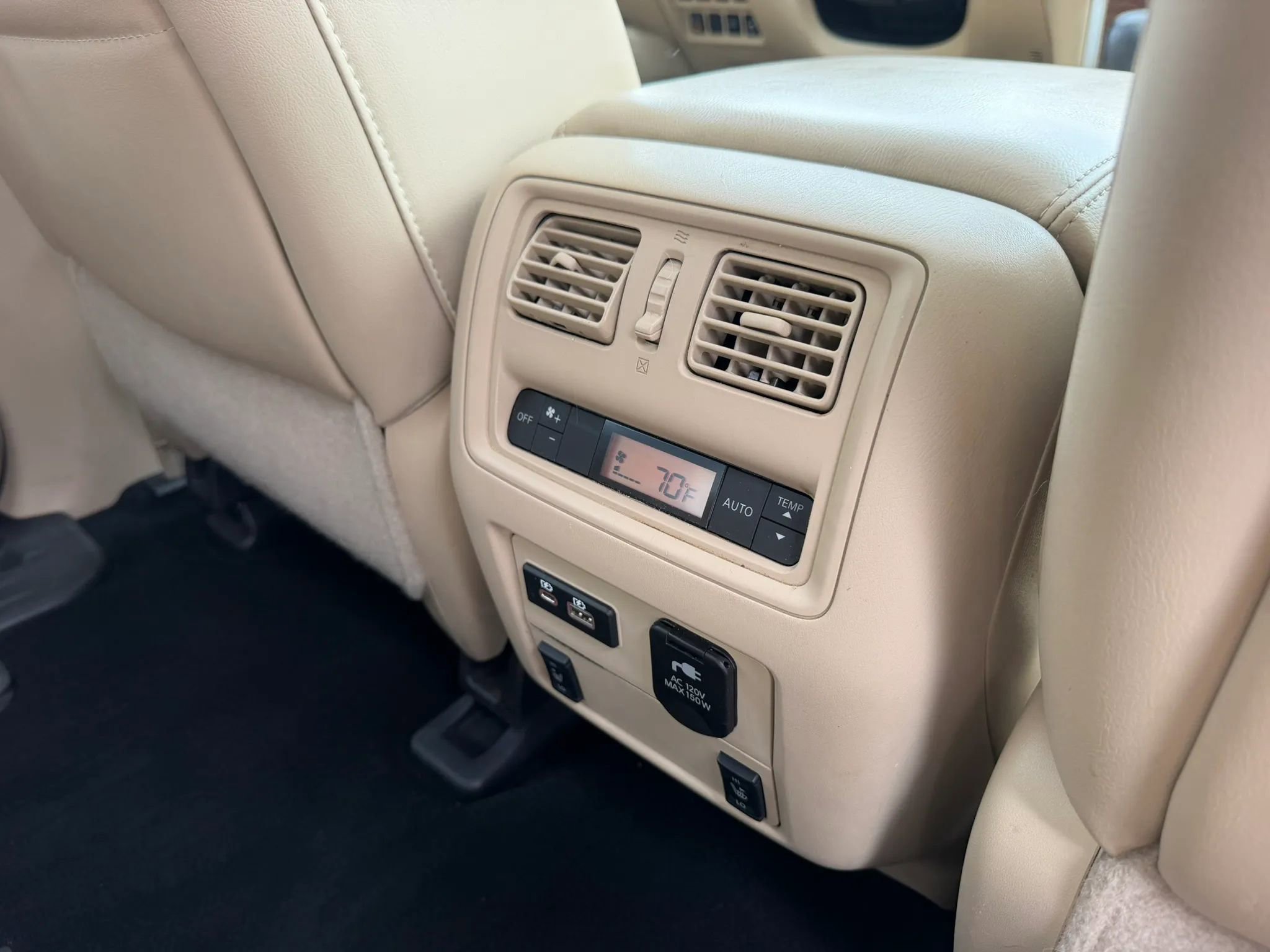 Used 2020 Nissan Pathfinder Platinum image 22