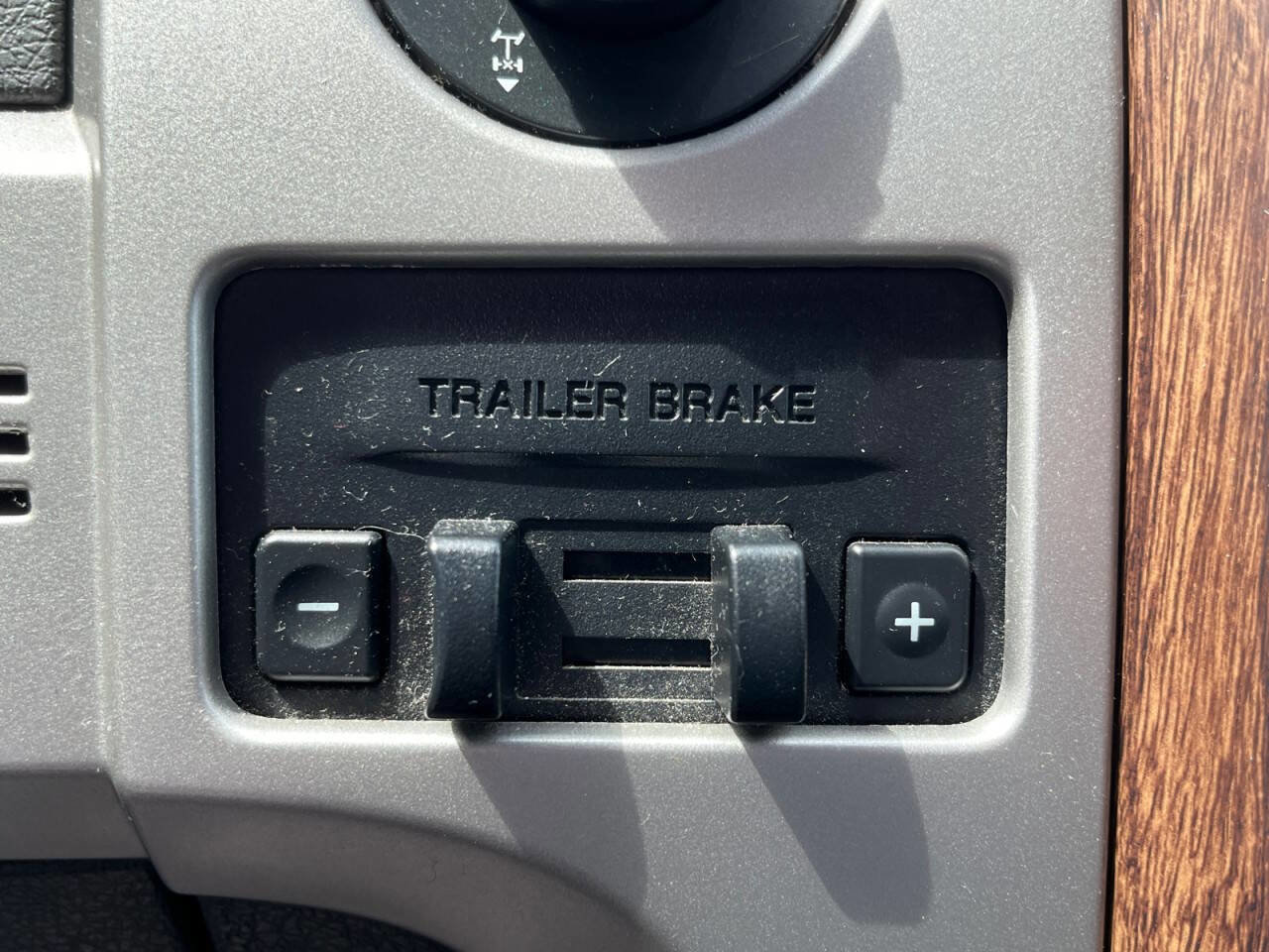 Used 2013 Ford F150 Lariat w/ Luxury Equipment Group image 16