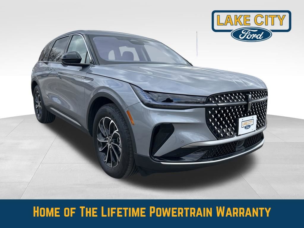 Used 2025 Lincoln Nautilus Premier w/ Equipment Group 102A AWD/4WD image 9