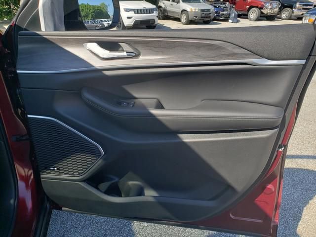 New 2024 Jeep Grand Cherokee Limited w/ Luxury Tech Group II image 20