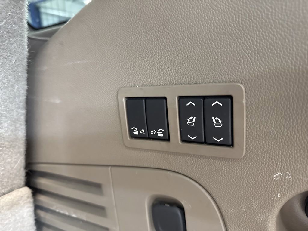 Used 2015 Chevrolet Tahoe LTZ image 25