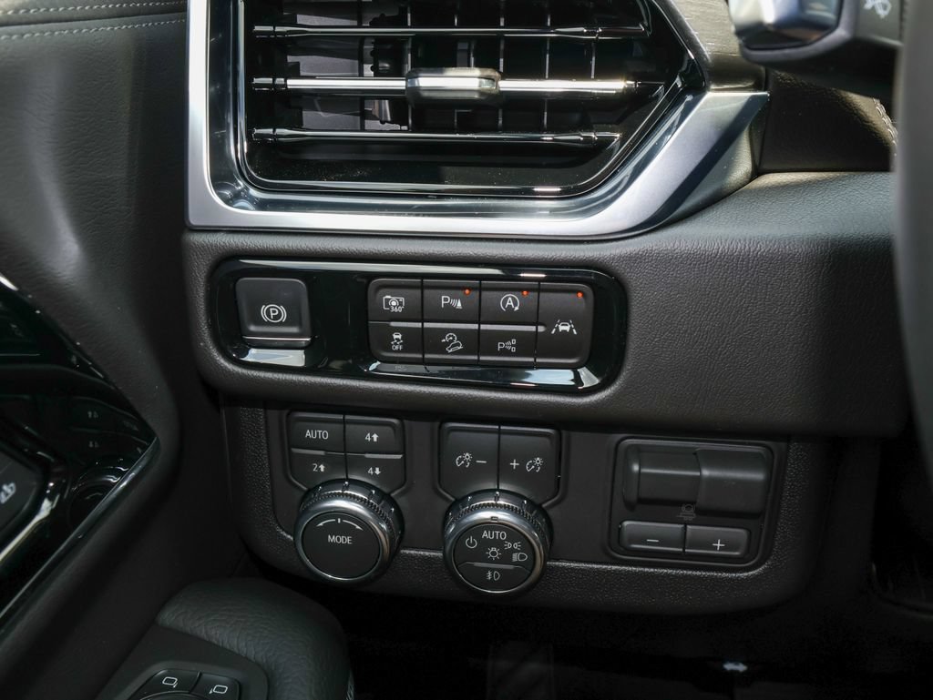 New 2026 GMC Yukon XL Denali w/ Advanced Technology Package AWD/4WD image 35