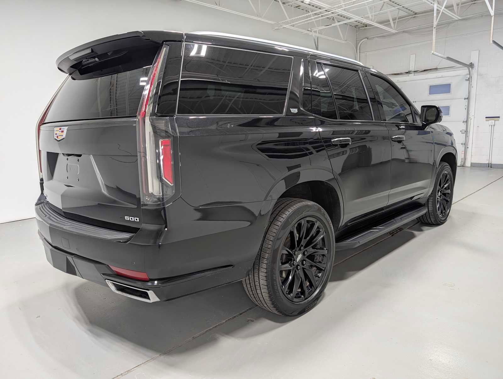 Used 2021 Cadillac Escalade Premium Luxury image 6