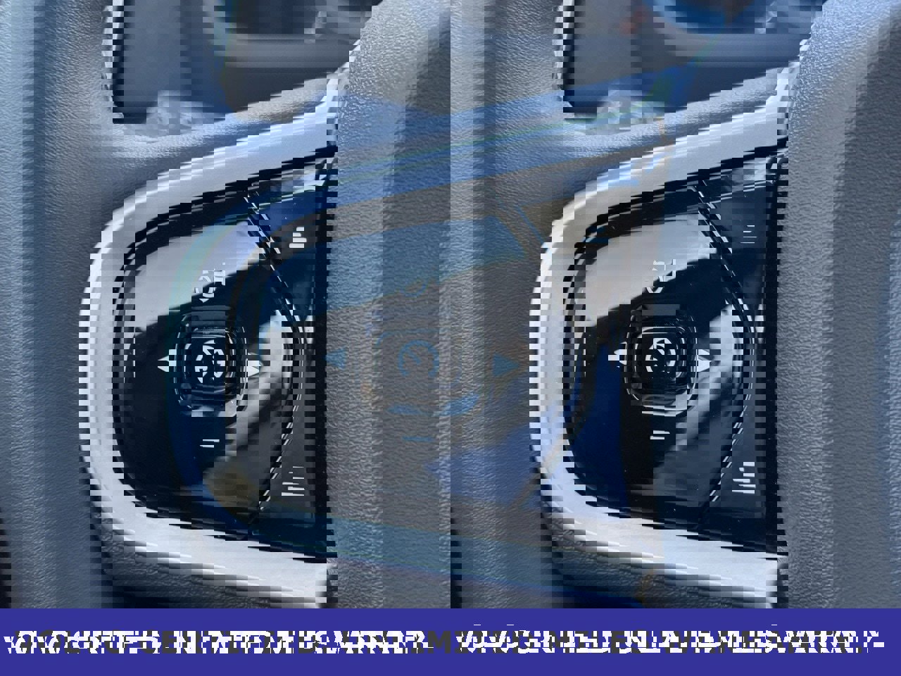 Certified 2025 Volvo XC90 B6 Plus image 18