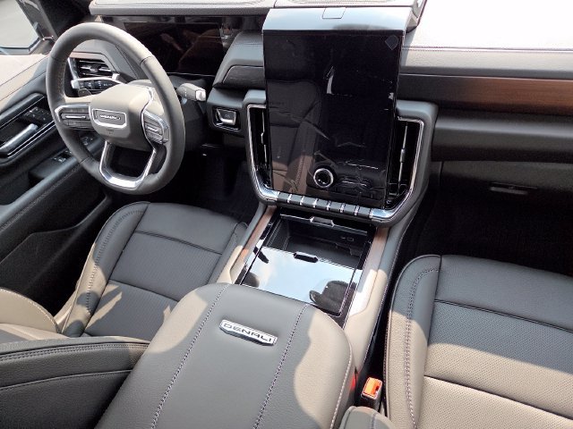 New 2026 GMC Yukon XL Denali w/ Sun & Power Step Package AWD/4WD image 25