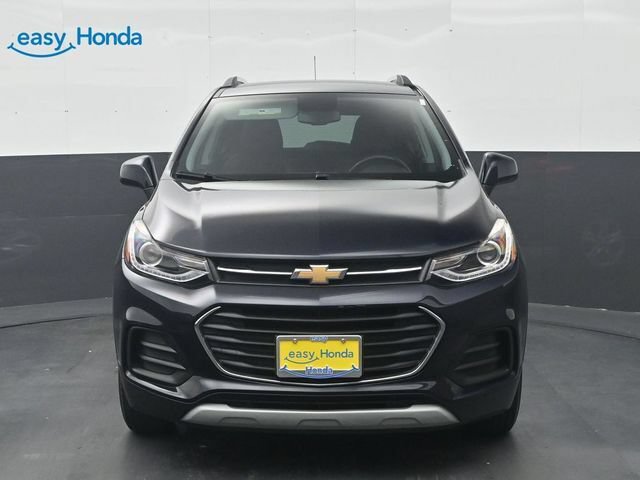 Used 2022 Chevrolet Trax LT w/ LT Convenience Package AWD/4WD image 2
