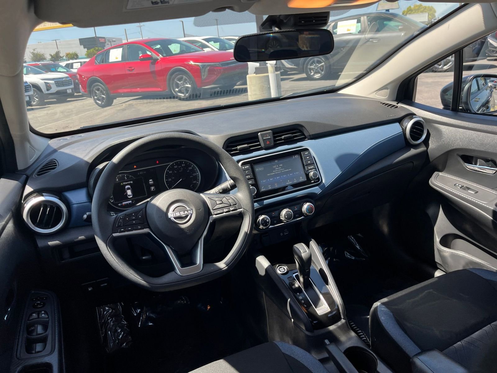 Used 2025 Nissan Versa SV FWD image 33