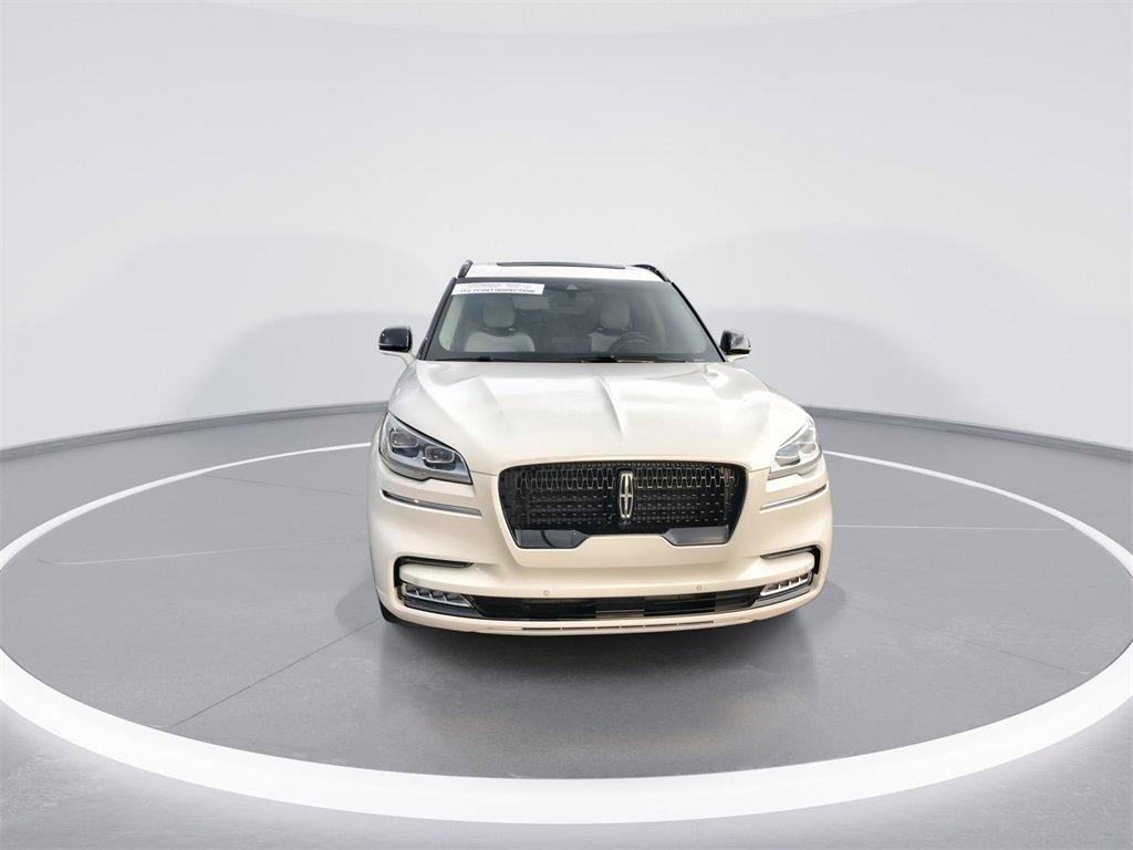 Used 2023 Lincoln Aviator Black Label w/ Jet Package image 3