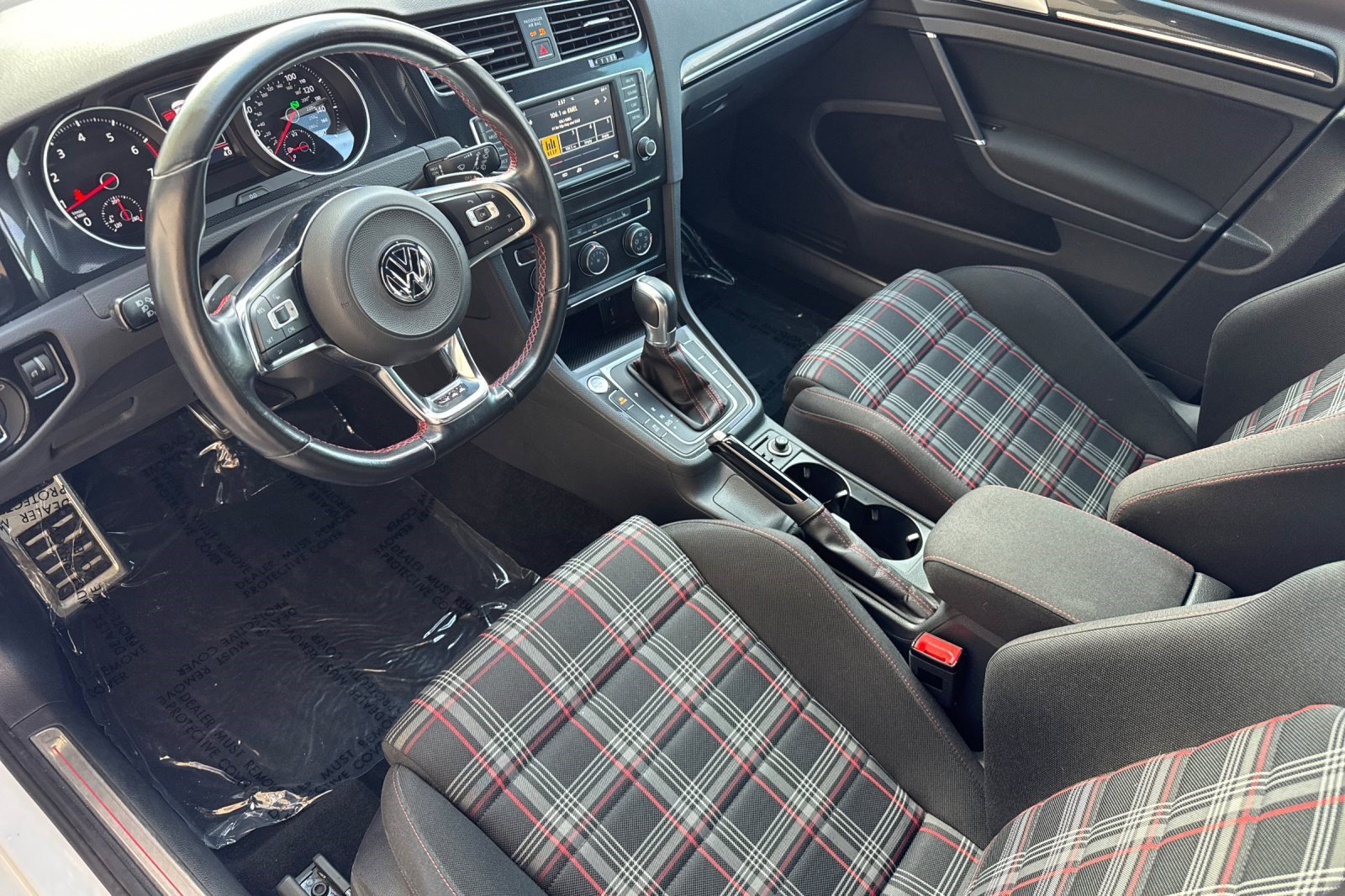 Used 2017 Volkswagen GTI Sport FWD image 4