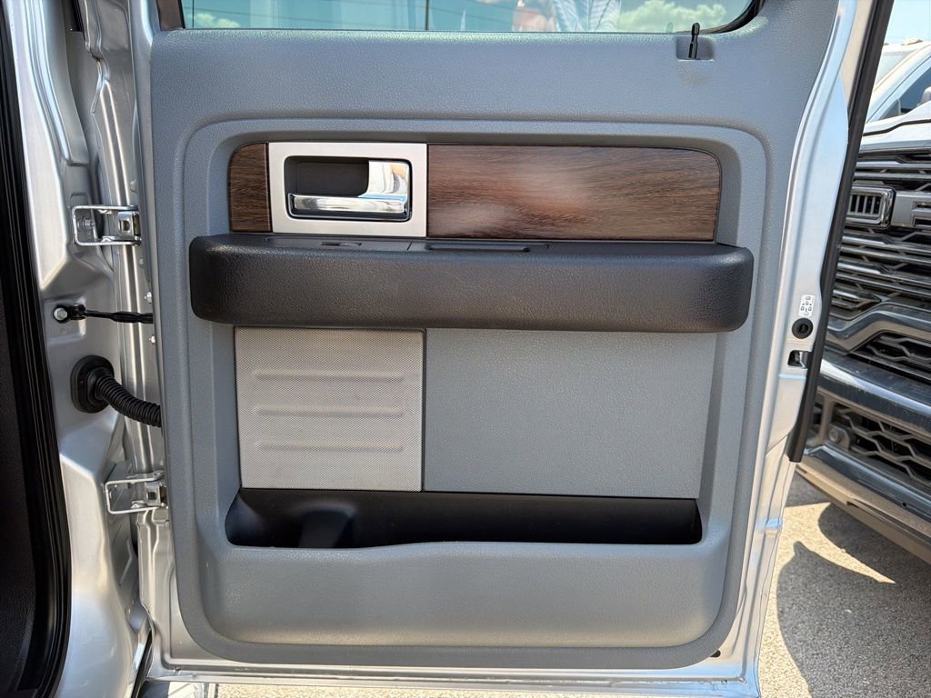 Used 2013 Ford F150 Lariat w/ Mid Equipment Group RWD image 18