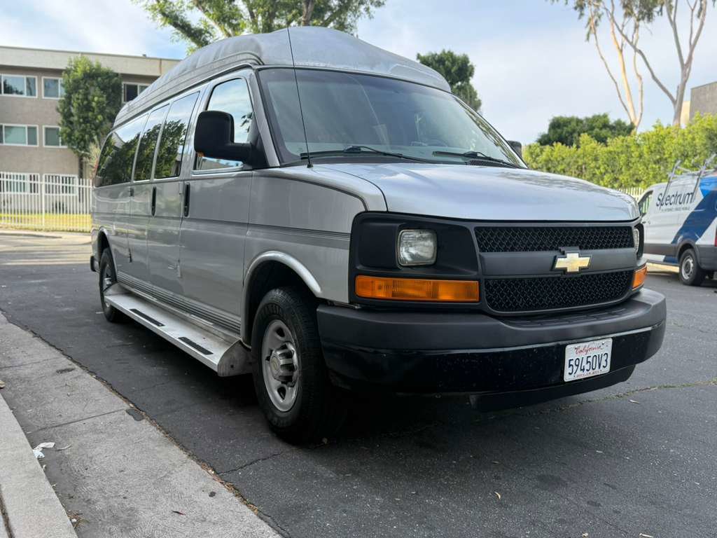 Used 2011 Chevrolet Express 3500 LS RWD image 11