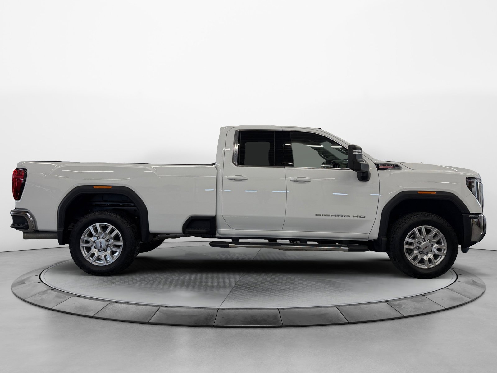 Used 2024 GMC Sierra 2500 SLE w/ SLE Convenience Package AWD/4WD image 2