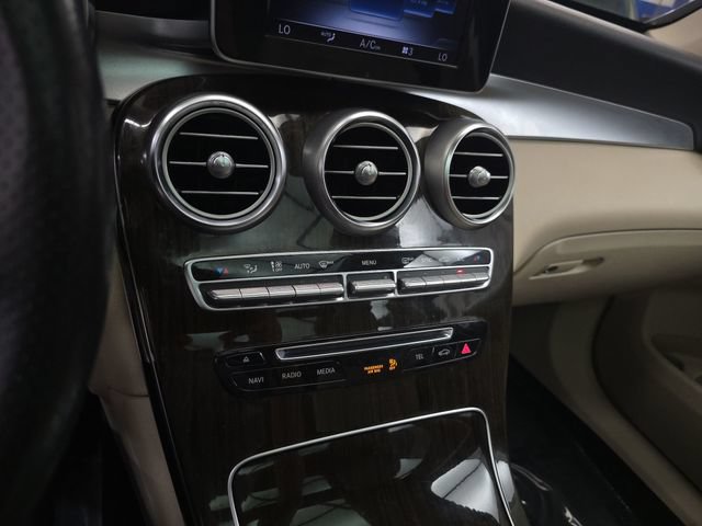 Used 2017 Mercedes-Benz GLC 300 image 33