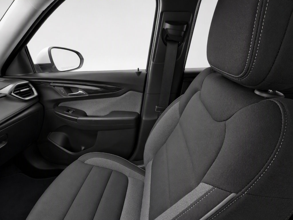 Used 2024 Chevrolet TrailBlazer LT w/ Convenience Package FWD image 14