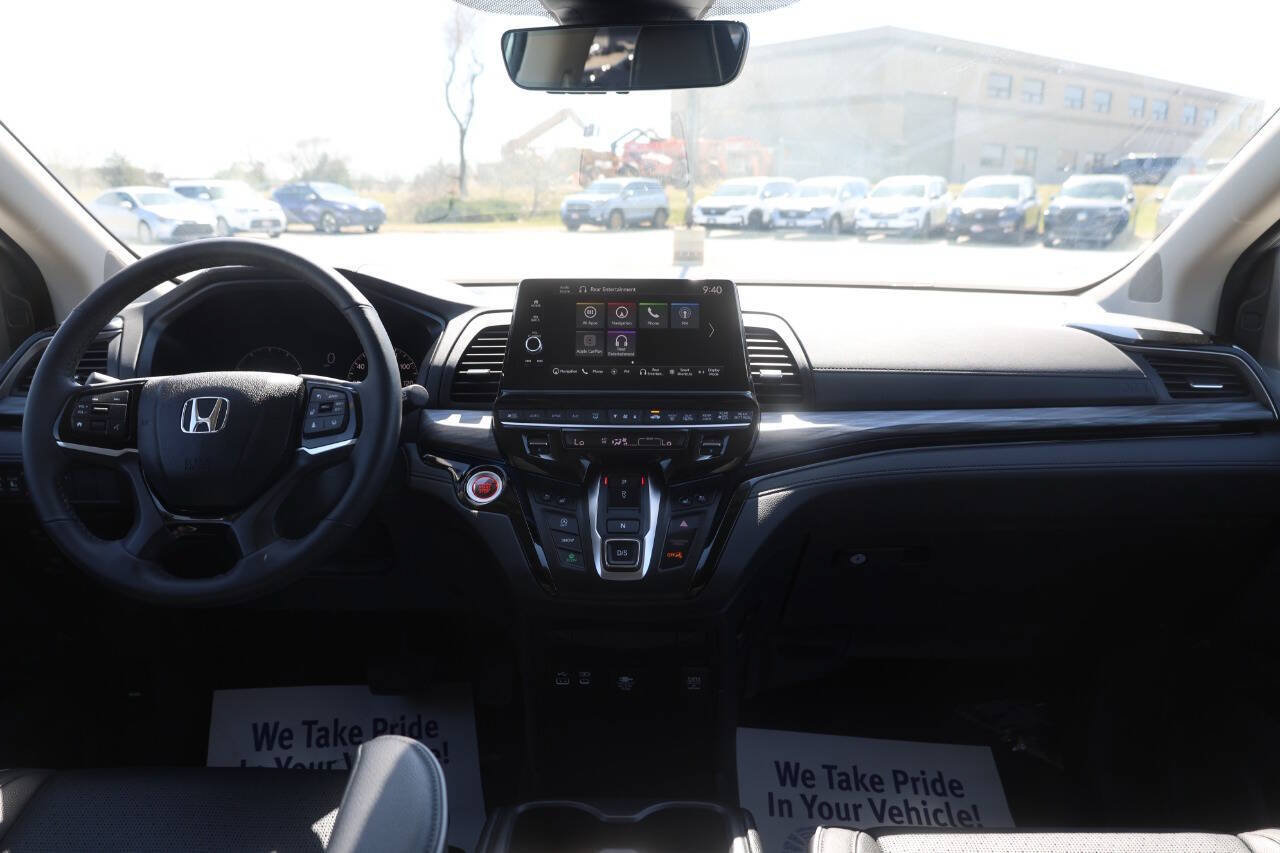 Used 2025 Honda Odyssey Elite image 14