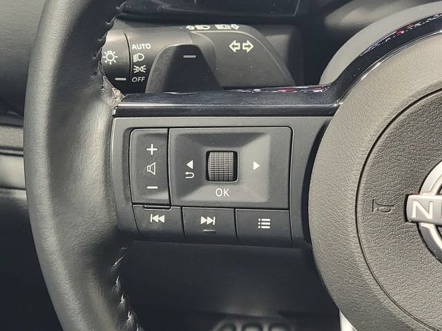 Used 2022 Nissan Pathfinder SV w/ Cargo Package AWD/4WD image 27