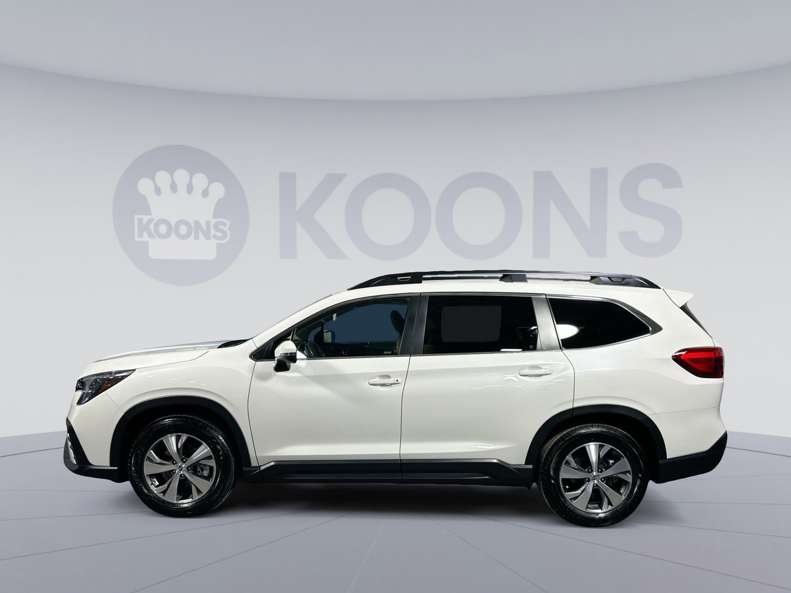 Used 2023 Subaru Ascent Premium w/ Convenience Package image 2
