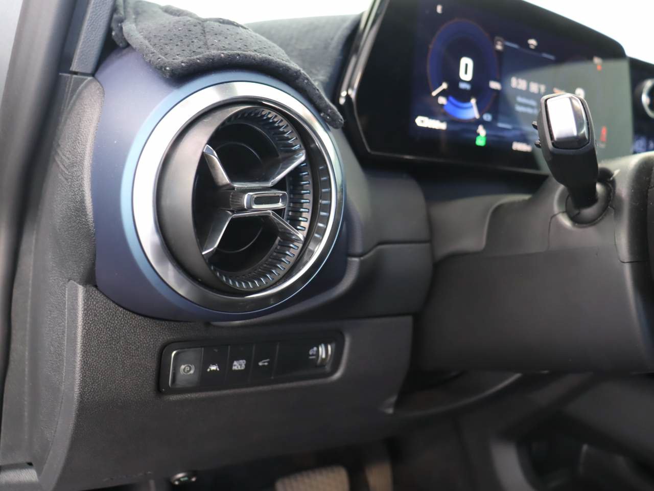 Used 2024 Chevrolet Equinox EV LT FWD image 14
