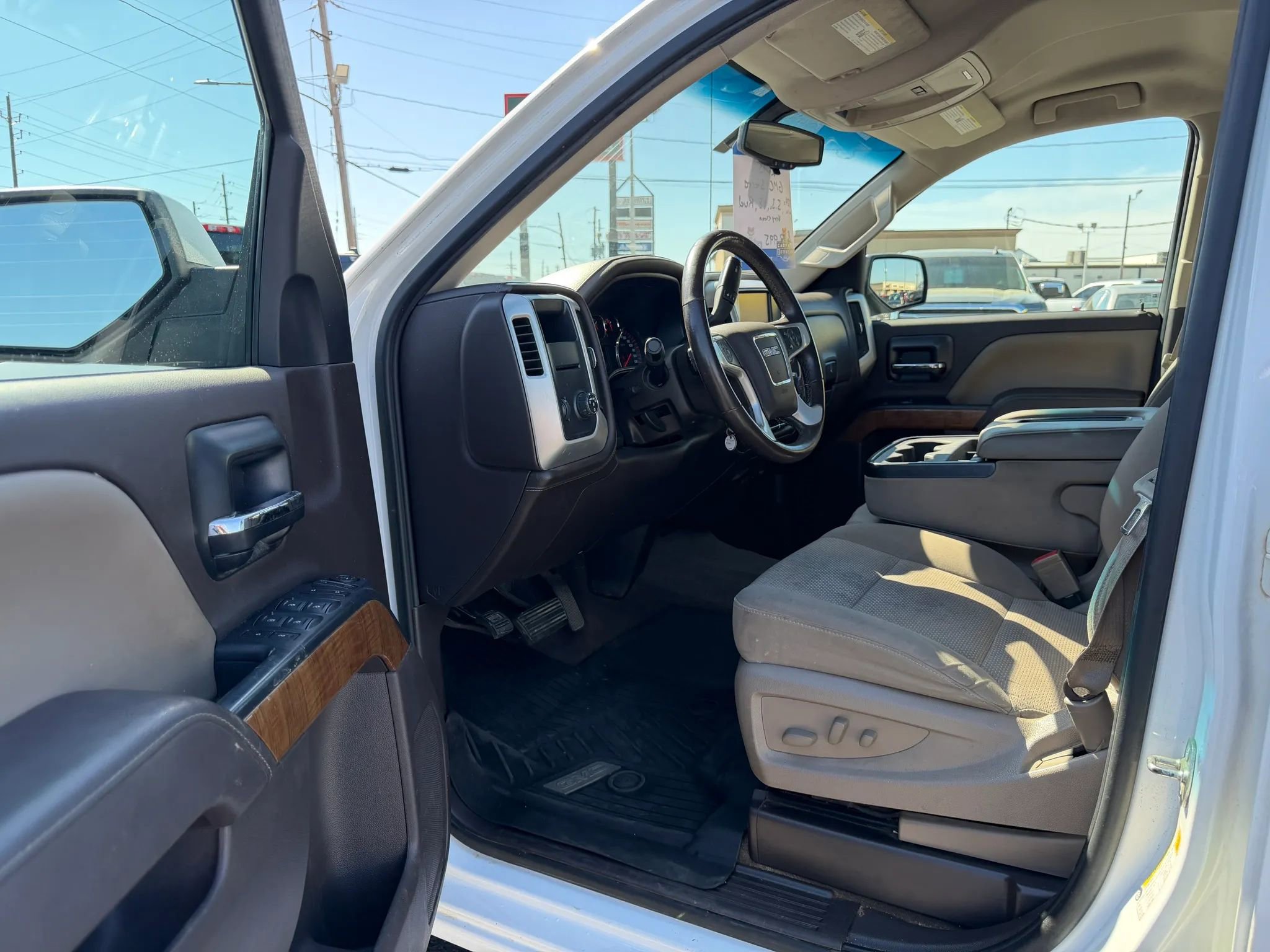 Used 2015 GMC Sierra 1500 SLE w/ SLE Value Package RWD image 4