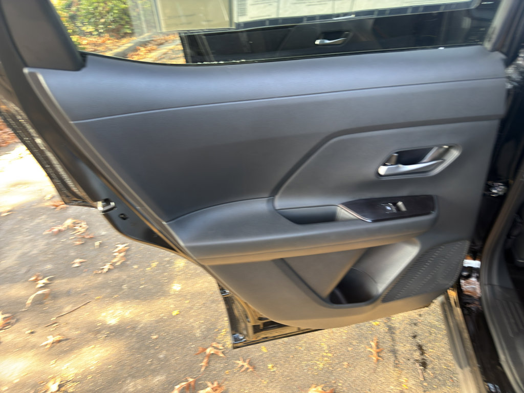 New 2026 Nissan Kicks SR w/ SR Premium Package image 31