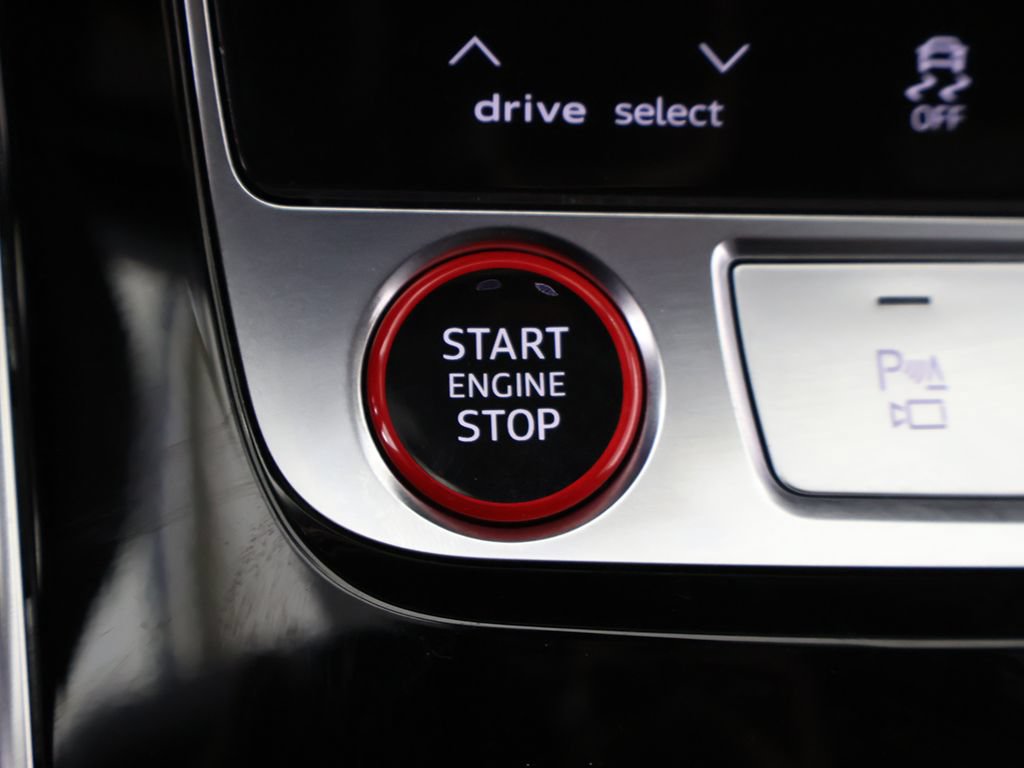 Used 2024 Audi SQ8 Premium Plus AWD/4WD image 45