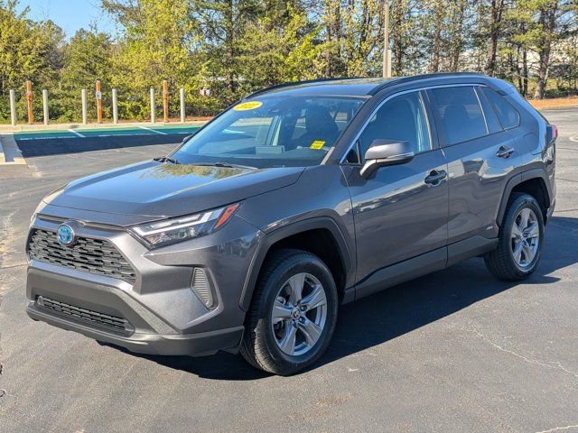 Used 2022 Toyota RAV4 XLE image 3