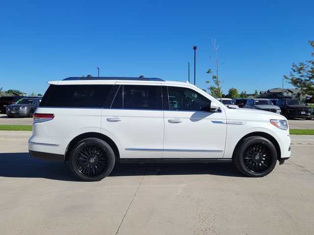 Certified 2023 Lincoln Navigator Reserve w/ Monochromatic Package AWD/4WD image 2